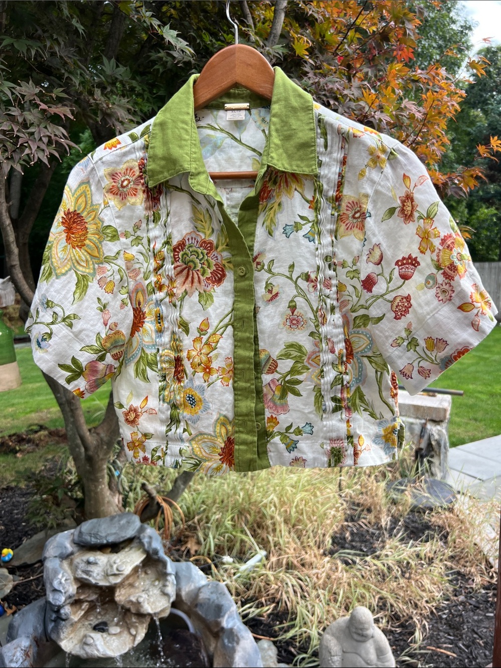 100% line Women's Green-Trim Floral Button-Up Shirt